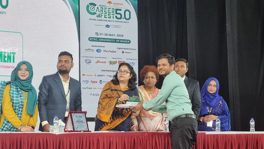 Website Crown Cement Career 1